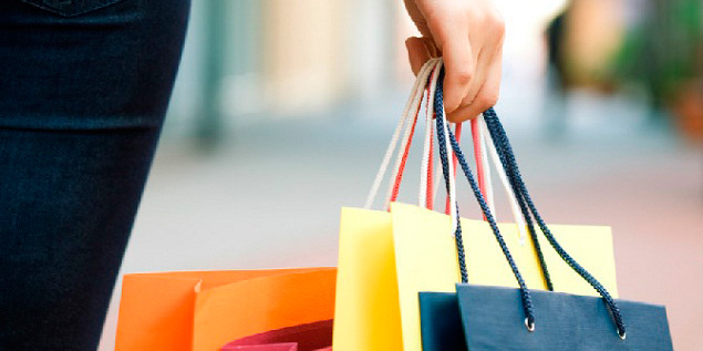 Com temor sobre emprego, intenção de compra do consumidor permanece estável